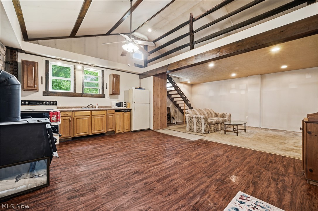6251 Breezehill Road SW East Sparta OH 44626