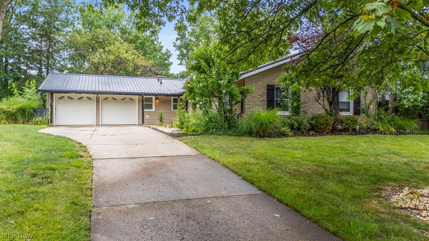 192 Greenbriar Drive Aurora OH 44202