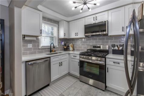 5120 Longton Road Lyndhurst OH 44124