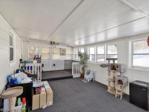16241 Glenburn Avenue Maple Heights OH 44128
