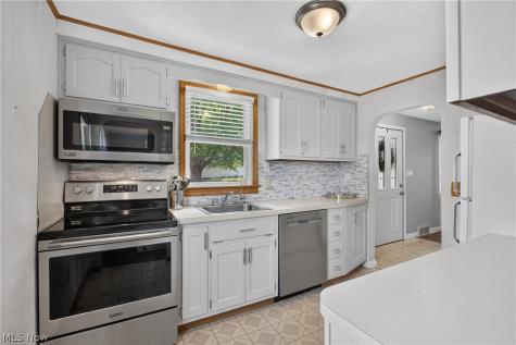 14390 N Cheshire Street Burton OH 44021