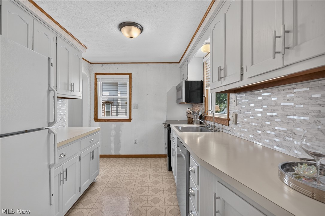 14390 N Cheshire Street Burton OH 44021