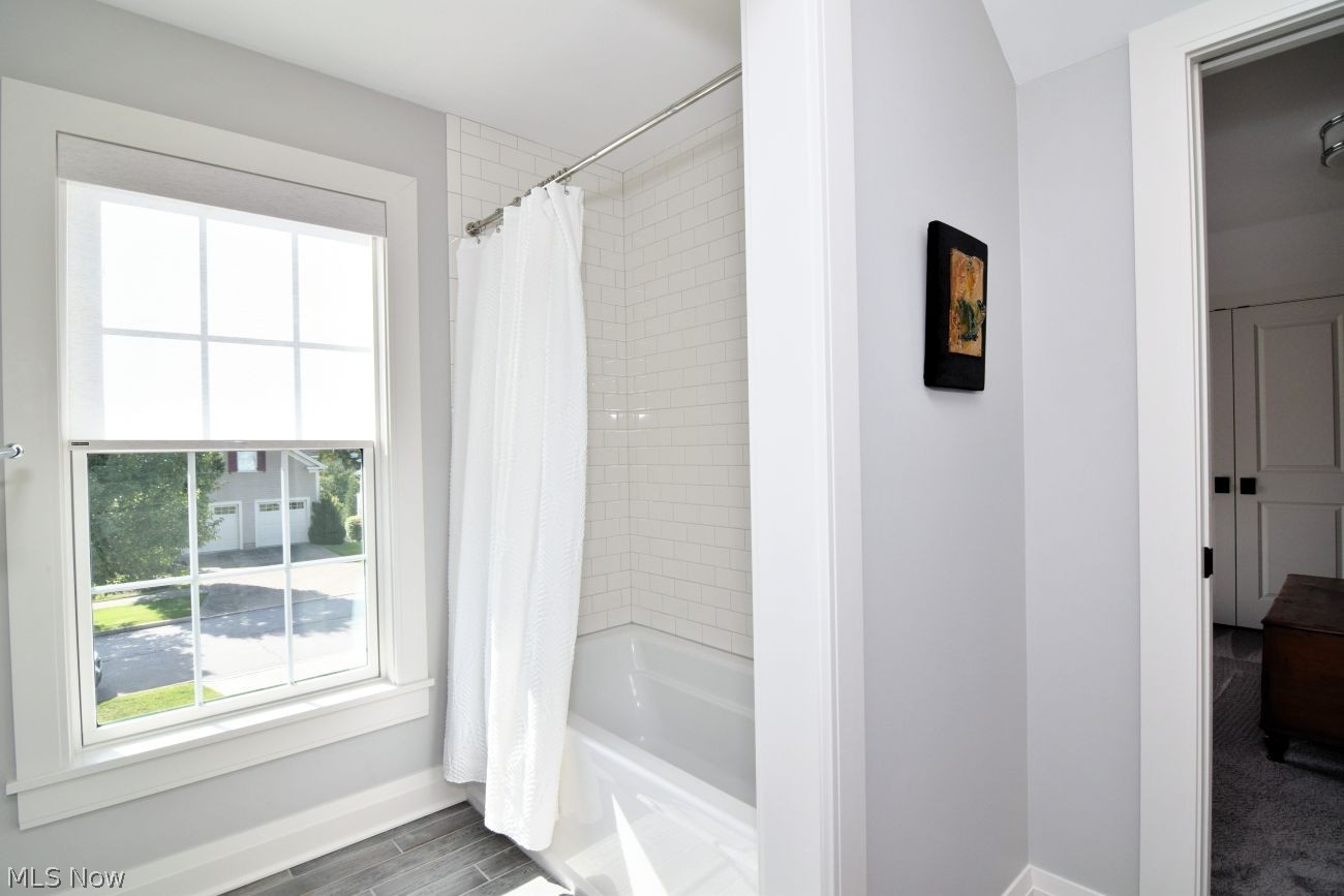 210 Falls Walk Way Chagrin Falls OH 44022