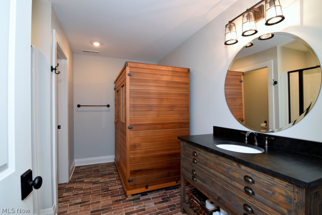 210 Falls Walk Way Chagrin Falls OH 44022