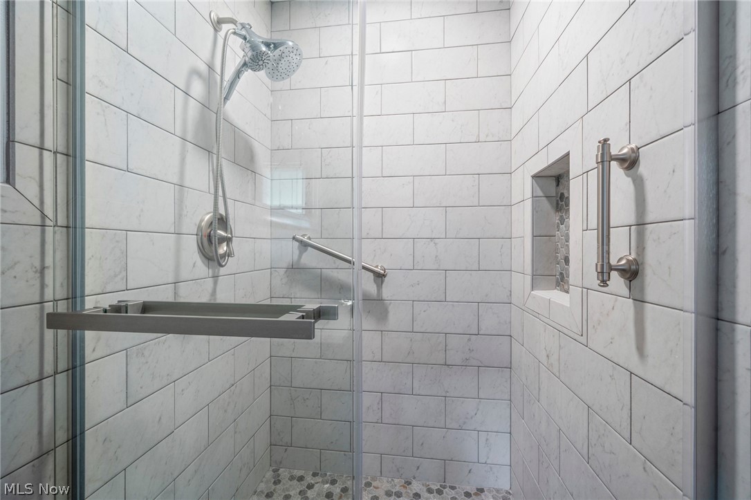 6208 Dora Boulevard Independence OH 44131