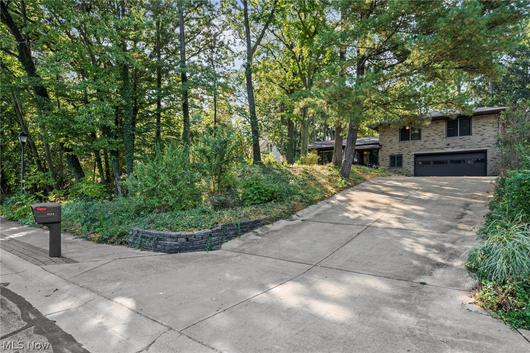 6208 Dora Boulevard Independence OH 44131