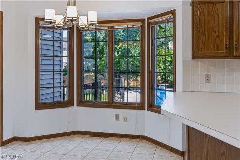 697 Cherry Valley Drive Amherst OH 44001