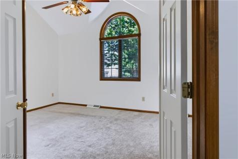 697 Cherry Valley Drive Amherst OH 44001