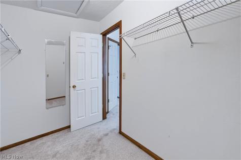697 Cherry Valley Drive Amherst OH 44001