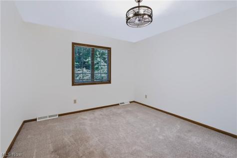 697 Cherry Valley Drive Amherst OH 44001