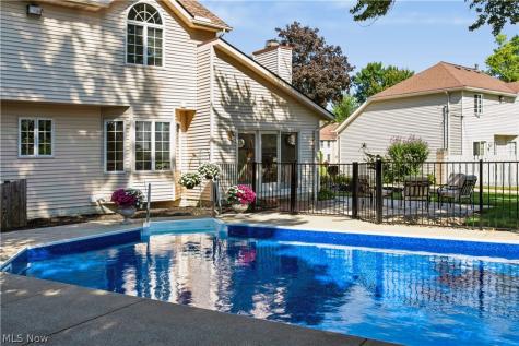 697 Cherry Valley Drive Amherst OH 44001