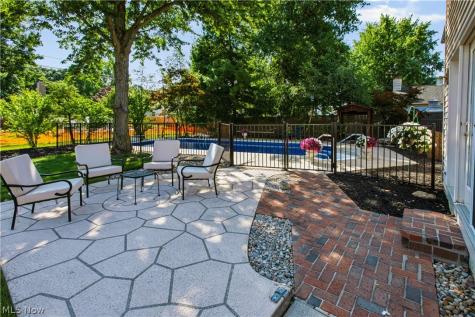 697 Cherry Valley Drive Amherst OH 44001