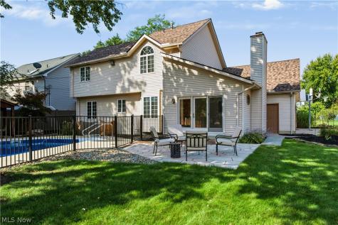 697 Cherry Valley Drive Amherst OH 44001