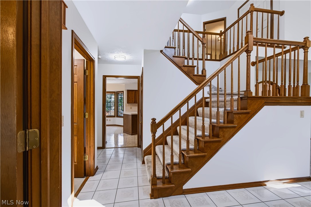 697 Cherry Valley Drive Amherst OH 44001
