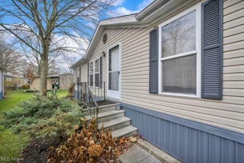275 Ashwood Drive Elyria OH 44035