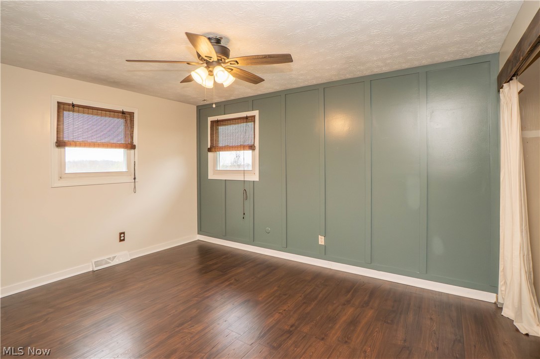 10288 Hunting Hills Avenue NE Hartville OH 44632