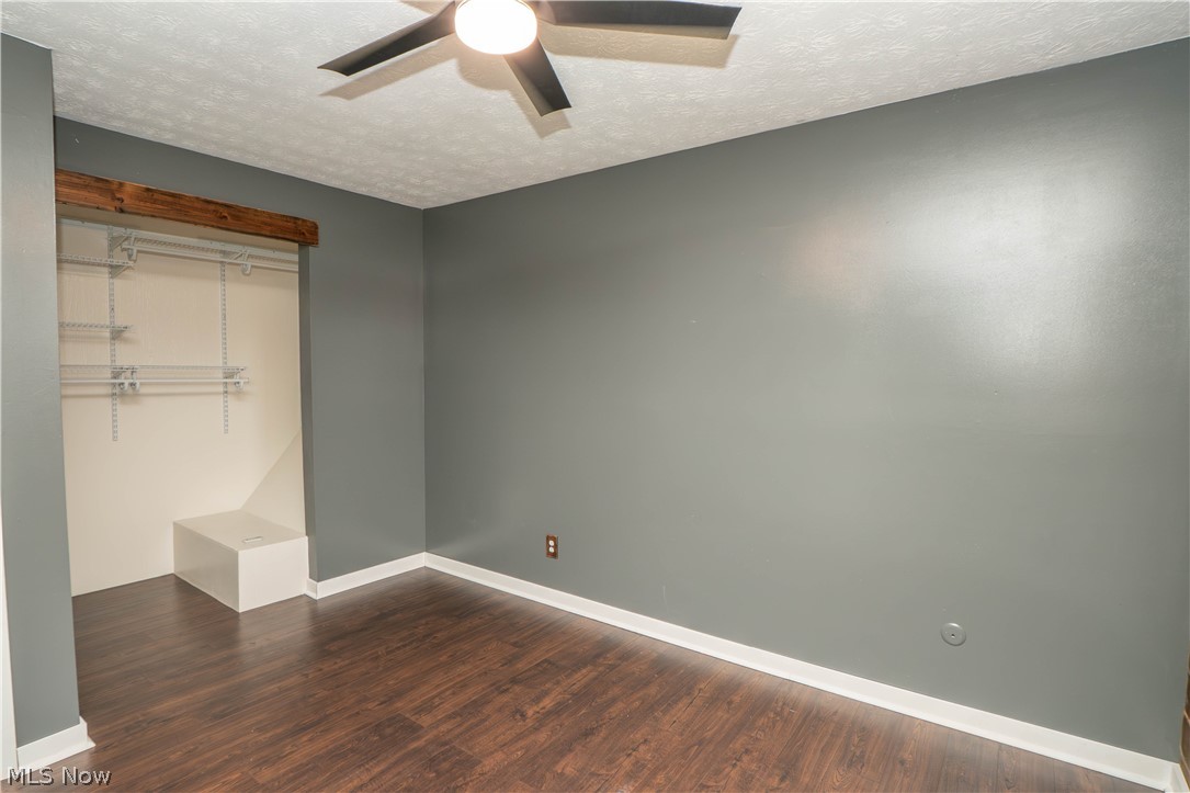 10288 Hunting Hills Avenue NE Hartville OH 44632