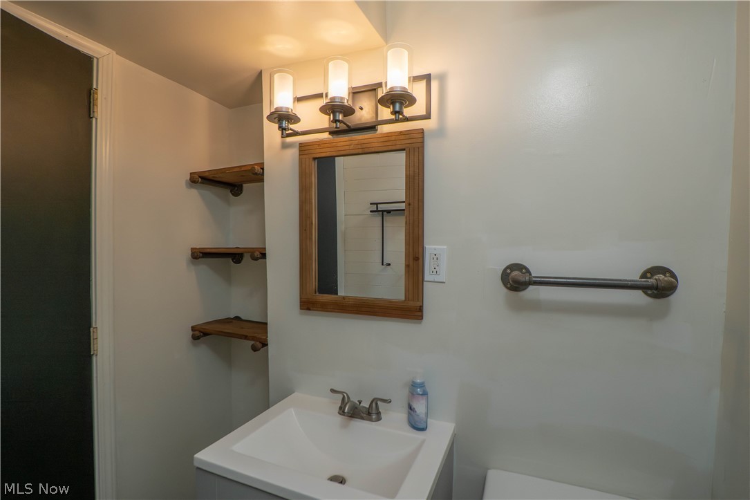 10288 Hunting Hills Avenue NE Hartville OH 44632