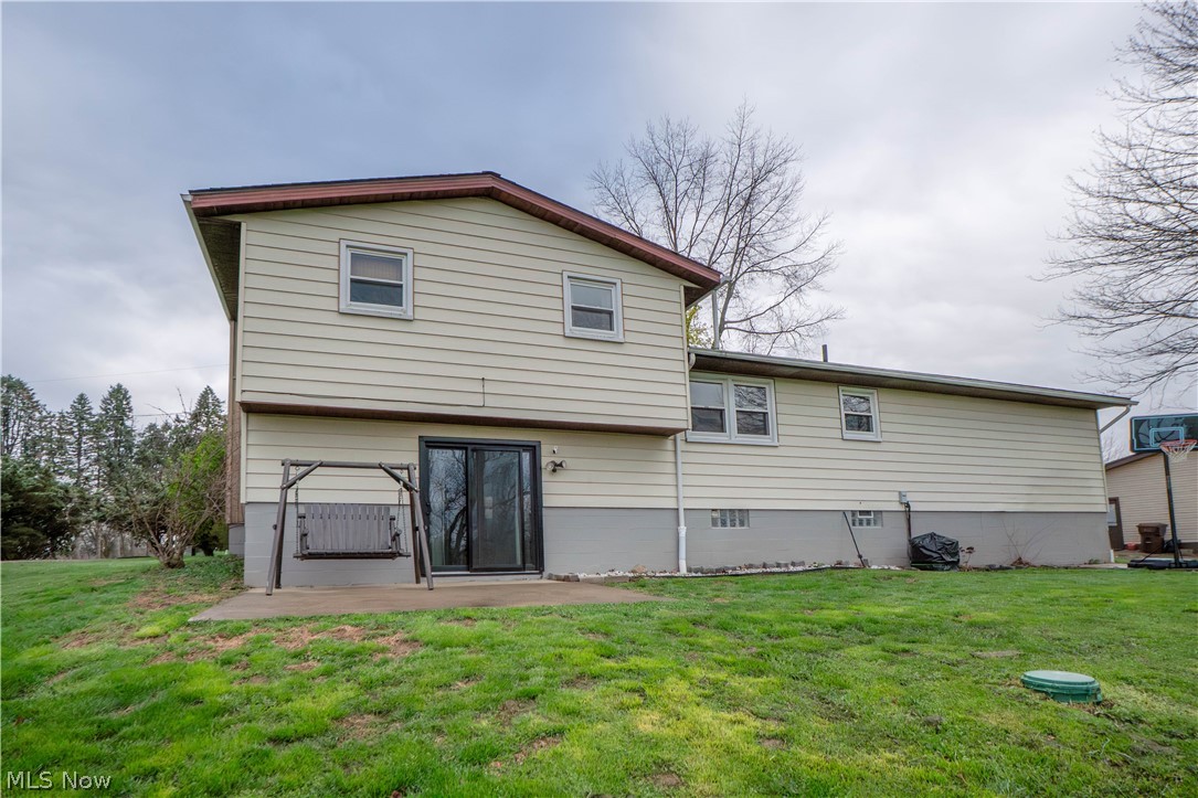 10288 Hunting Hills Avenue NE Hartville OH 44632