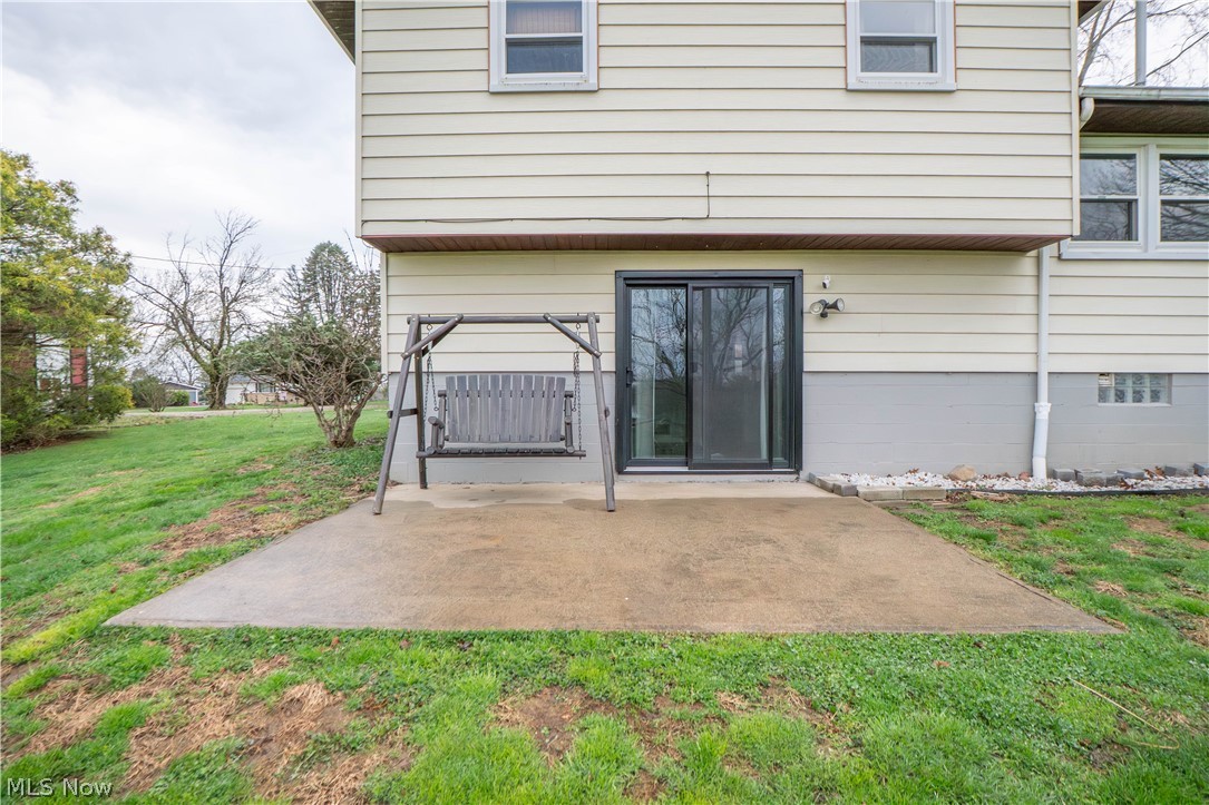 10288 Hunting Hills Avenue NE Hartville OH 44632