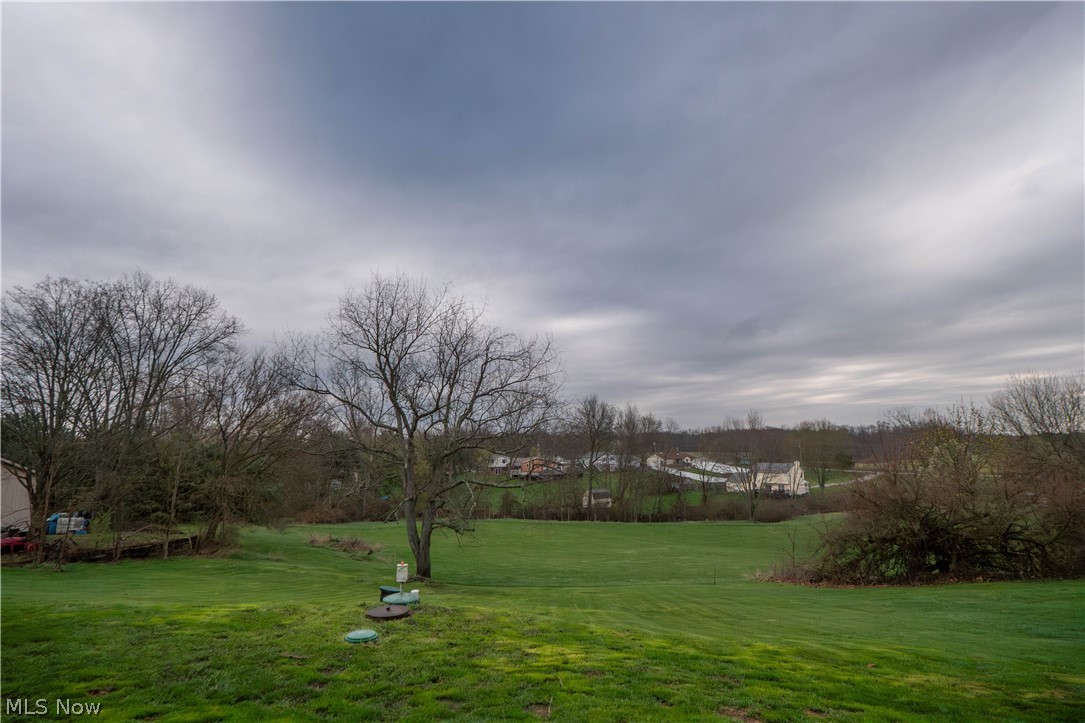 10288 Hunting Hills Avenue NE Hartville OH 44632