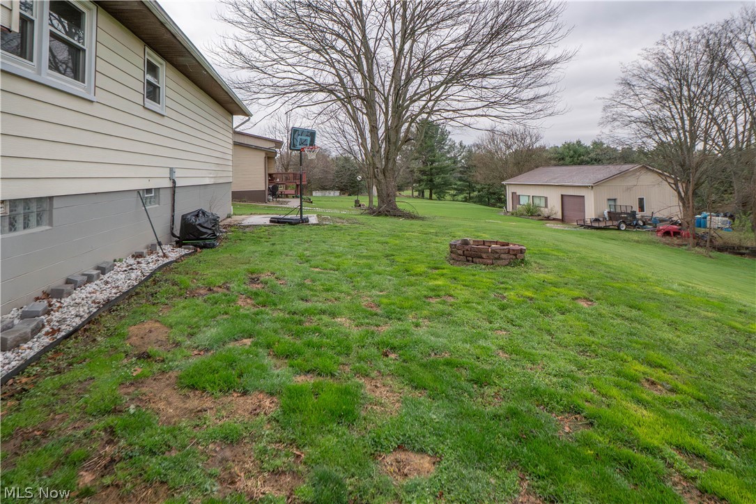 10288 Hunting Hills Avenue NE Hartville OH 44632