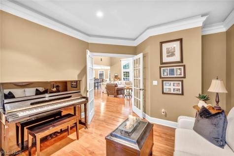 8933 Mountain View Drive Mentor OH 44060