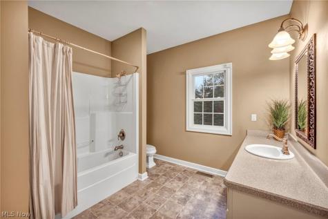 8933 Mountain View Drive Mentor OH 44060