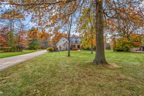 8933 Mountain View Drive Mentor OH 44060