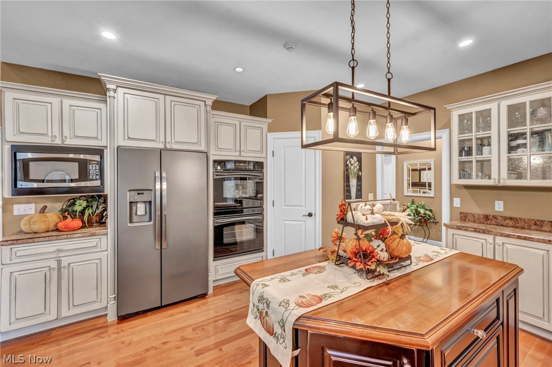 8933 Mountain View Drive Mentor OH 44060