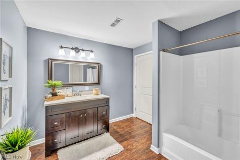 8933 Mountain View Drive Mentor OH 44060