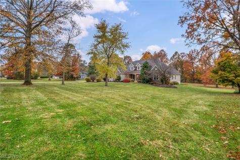 8933 Mountain View Drive Mentor OH 44060