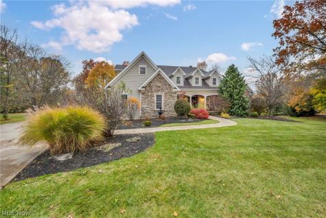 8933 Mountain View Drive Mentor OH 44060
