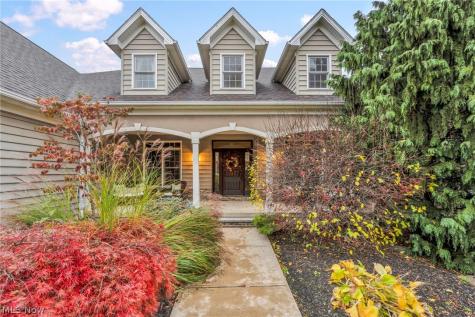 8933 Mountain View Drive Mentor OH 44060