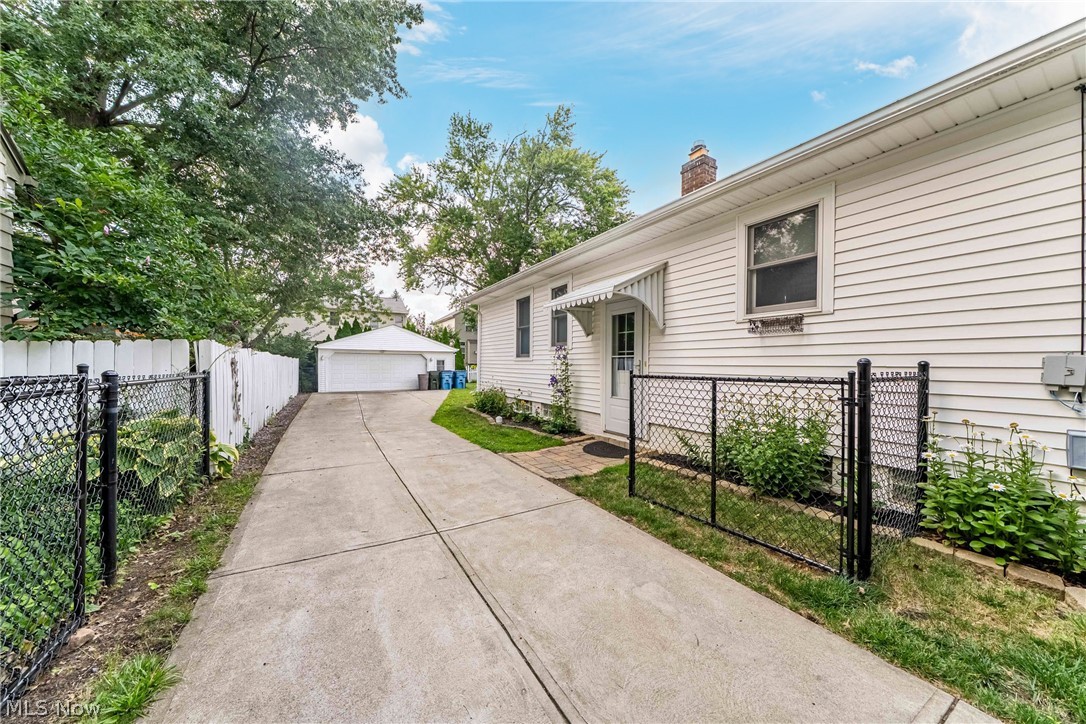 3404 W 231st Street North Olmsted OH 44070