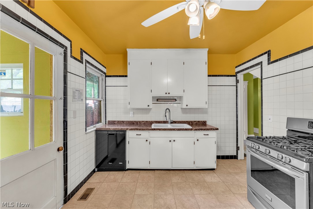 17406 Nottingham Road Cleveland OH 44119