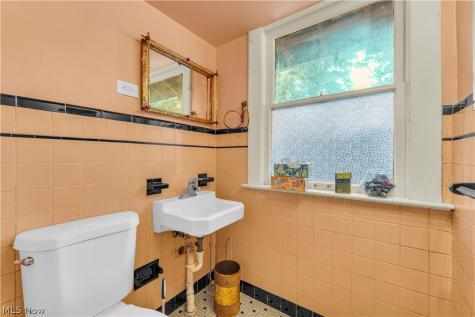 17406 Nottingham Road Cleveland OH 44119