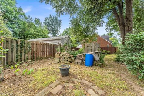 17406 Nottingham Road Cleveland OH 44119