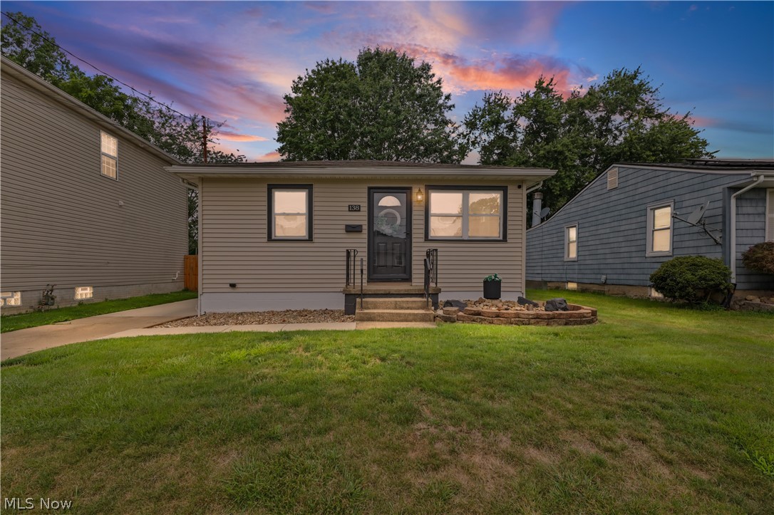 138 Thorlone Avenue Akron OH 44312