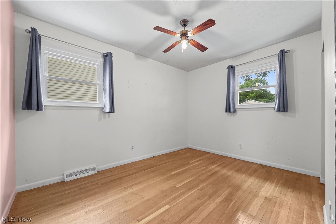 138 Thorlone Avenue Akron OH 44312