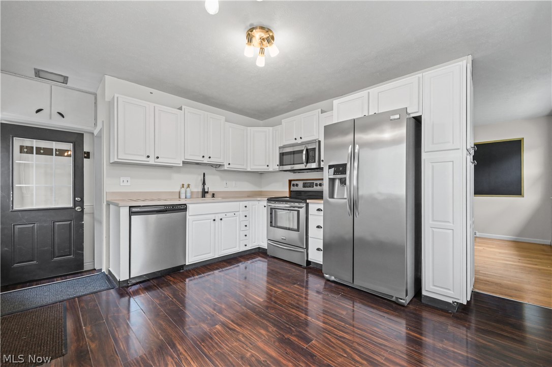 138 Thorlone Avenue Akron OH 44312