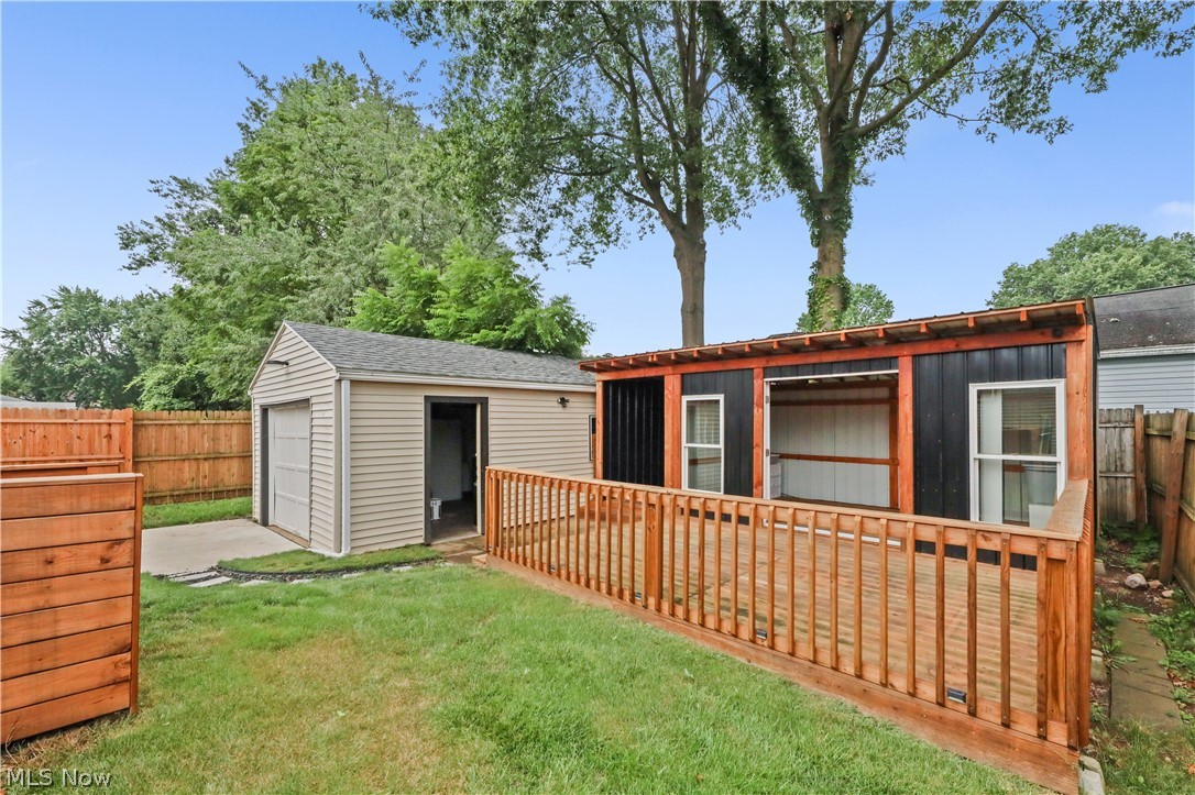 138 Thorlone Avenue Akron OH 44312