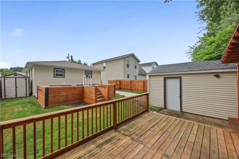 138 Thorlone Avenue Akron OH 44312