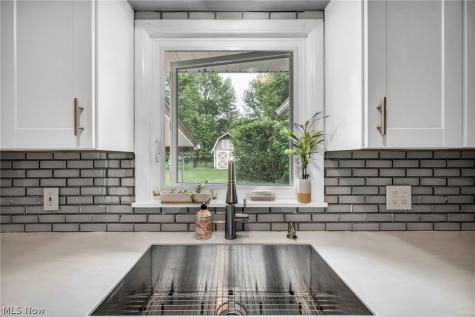 1295 Cherry Lane Brunswick OH 44212