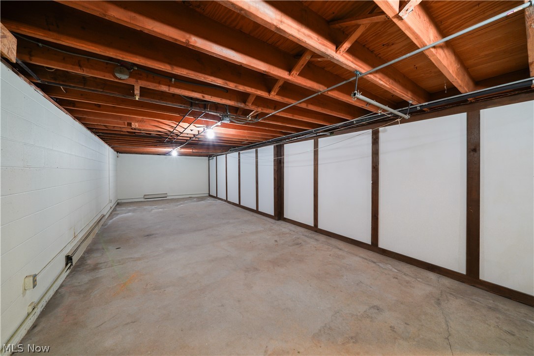 8217 W River Drive Novelty OH 44072