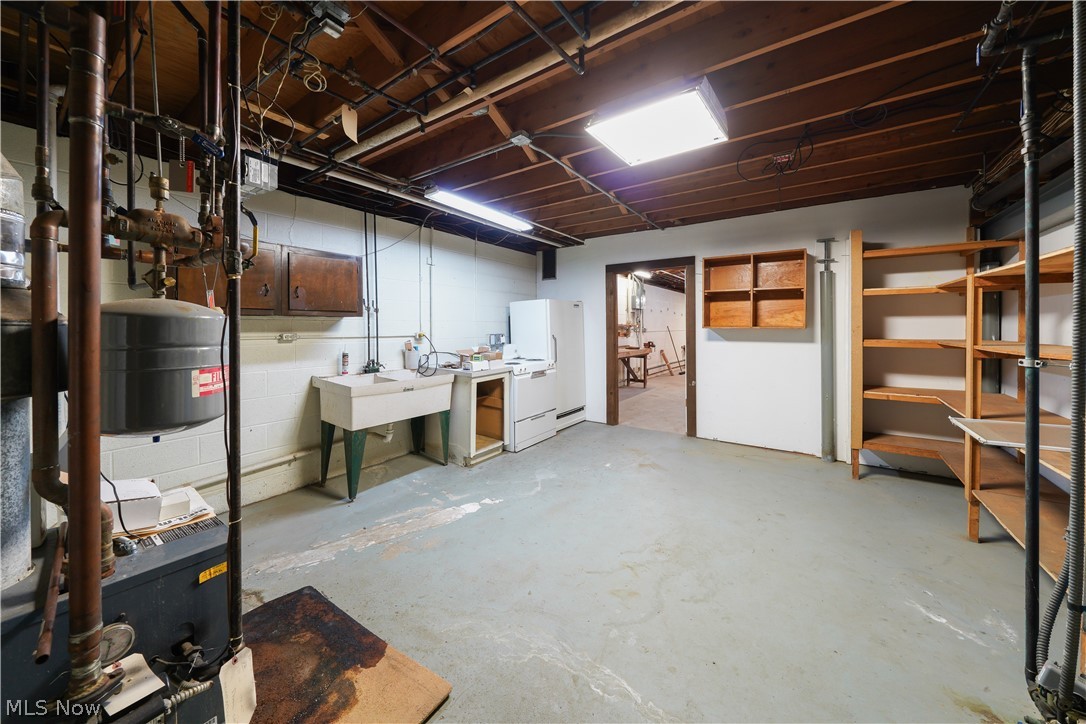 8217 W River Drive Novelty OH 44072