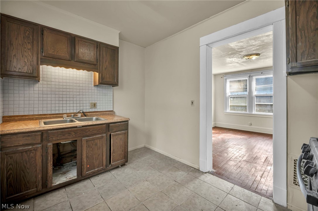 7909 Goodman Avenue Cleveland OH 44105