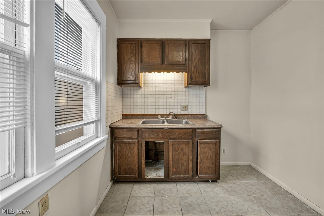 7909 Goodman Avenue Cleveland OH 44105