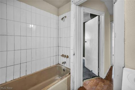 7909 Goodman Avenue Cleveland OH 44105