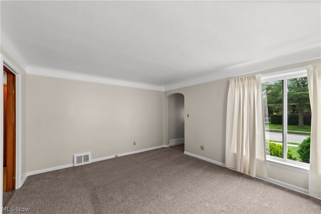 11117 Vernon Avenue Garfield Heights OH 44125